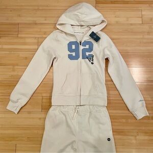 NWT ABERCROMBIE KIDS CREAM TWO PIECE OUTFIT SIZE 11/12